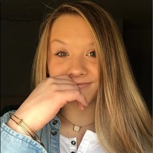 Meet your Posher, Ella